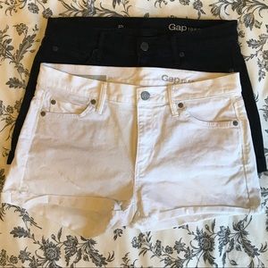 2 Pairs of GAP Shorts Black & White Size 27 Tall